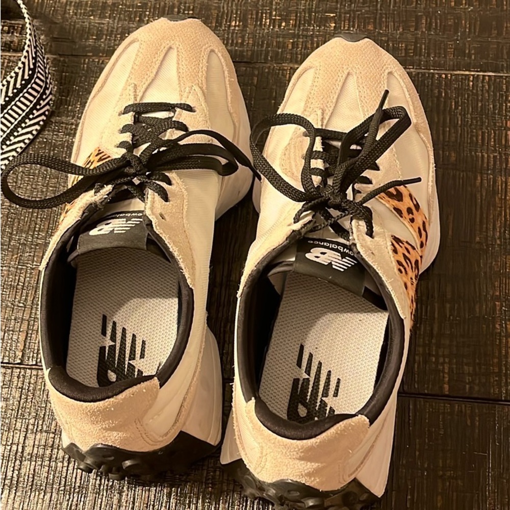 New Balance shoes- like new
